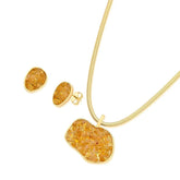 CONJUNTO DOURADO PEDRAS NATURAIS FRAGMENTOS PINGENTE MAIOR